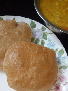 பூரி-உருளை கிழங்கு மசாலா செய்முறை முக்கிய புகைப்படம்