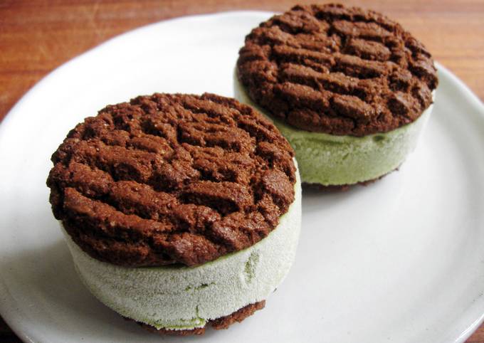 Matcha Ice Cream Sandwiches