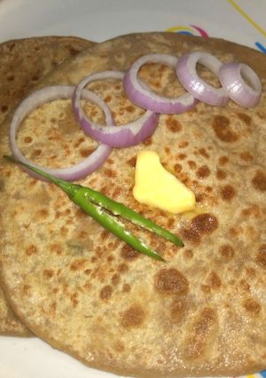 A picture of Aalu ke parathe.