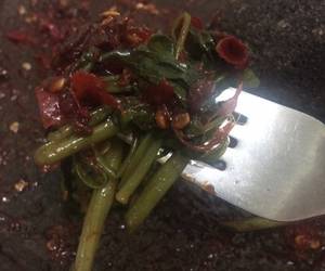 Cara Menyajikan Rujak kangkung asooyy Praktis Enak