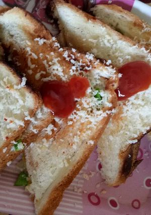 A picture of Cheesy vegetable sandwich.