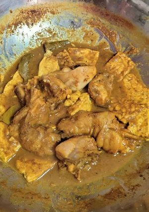 Foto resep Ayam ungkep bumbu kuning + terasi