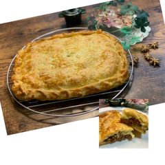 A picture of Cheese Teriyaki Beef Pie.
