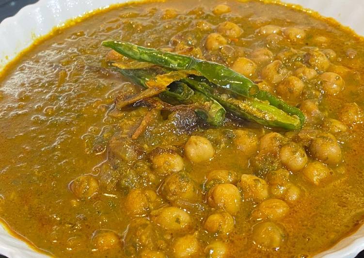 Spinach Channa curry (chickpea curry)