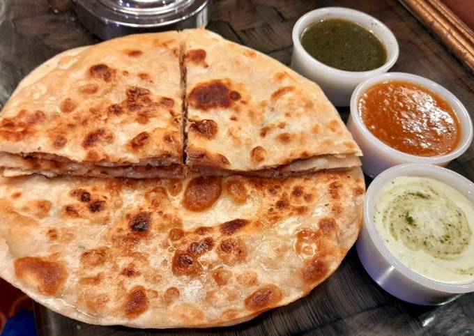 🐔🐔Chicken cheese paratha🐔🐔