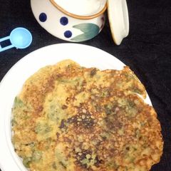 A picture of Aate aur besan ka chilla.