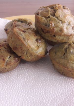 Una foto de Muffins de lentejas y verduras, con semillas. #Almuerzo