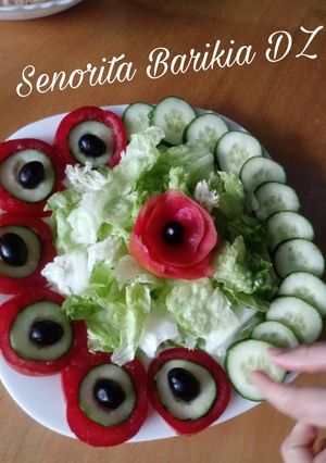 صورة لوصفة سلطة عيون الطماطم والخيار 👀🍅😋