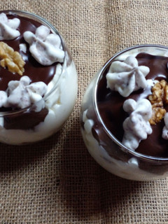 Una foto de Postres en vaso "Lucía" 💖💖