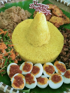 Foto resep Nasi kuning rice cooker