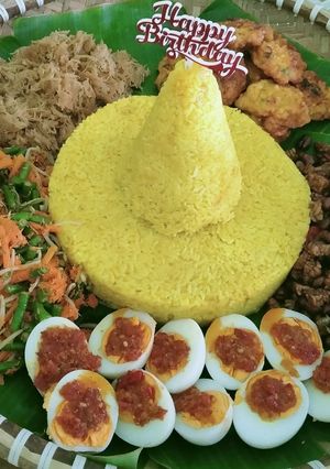 Foto resep Nasi kuning rice cooker