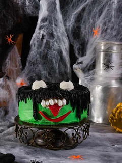 Una foto de Tarta "Monstruo Halloween" con colorantes paso a paso