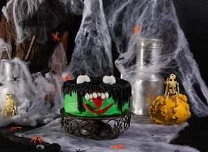 Foto principal de Tarta "Monstruo Halloween" con colorantes paso a paso