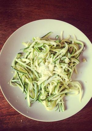 Una foto de Fideos de zuchinni 