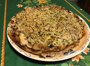 Une photo de Tarte feuilletée au bœuf, légumes du jardin, tome et crème