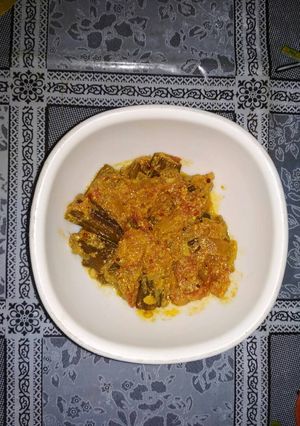 A picture of Dahi bhindi.
