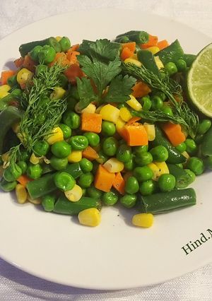 A picture of Vegetable Salad with Margarine.