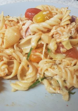 A picture of My Mozzerella Salad Pasta. 😀.