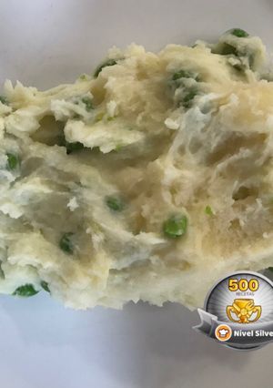 Una foto de Puré de papas con alverja