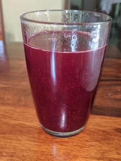A picture of Grape juice.