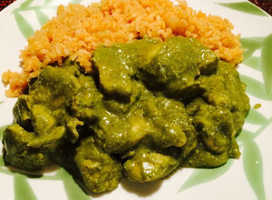 Una foto de Pollo en pipian verde💖