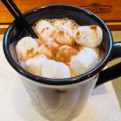 A picture of Hot Sweetened Spiced Rum Milk 🥛.