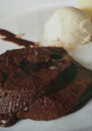 Una foto de Volcán de Chocolate con Helado 🍮