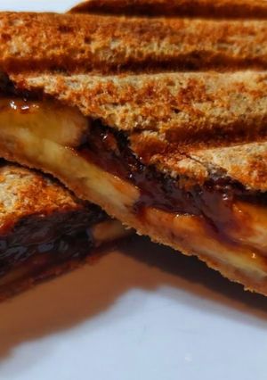 A picture of Banana Choco Sandwich.