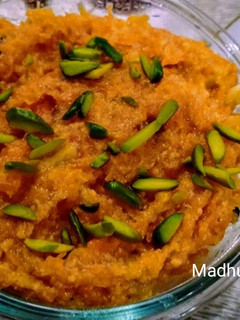 A picture of Moong dal Halwa(instant).