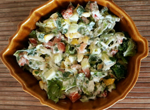 A picture of Healthy Salad with Caesar dressing.