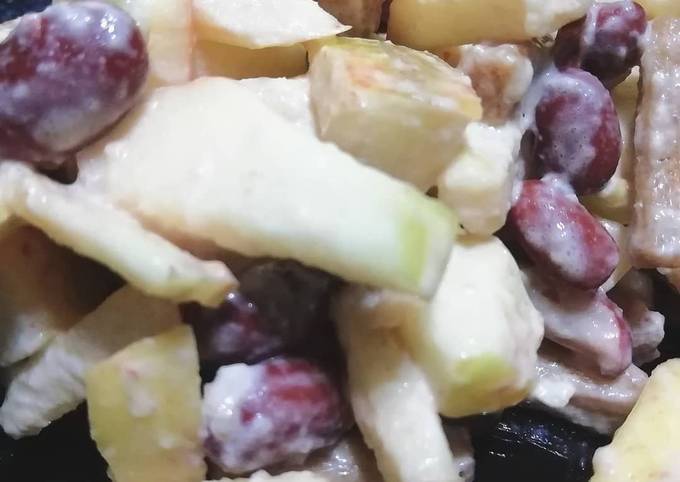 Лёгкий салат с фасолью