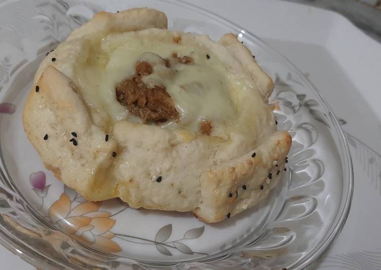 Recipe of Perfect CHICKEN ROSE BREAD😋🔥