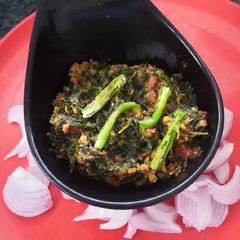 A picture of Methi ki saag.