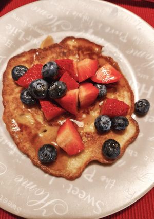 A picture of Quick and healthy banana pancakes.