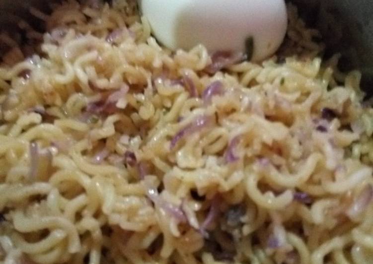 Easiest Way to Prepare Ultimate Fried Onion Spiced Indomie with Cook Egg #teamabuja