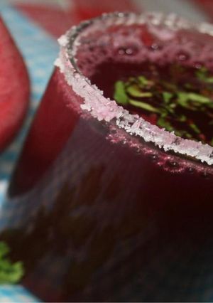 A picture of Healthy beet and apple blend.