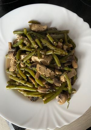 Gombás tofu ceruzababbal recept fotója