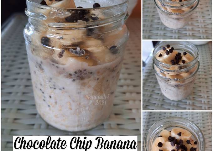 Chocolate Chip Banana Overnight Oats