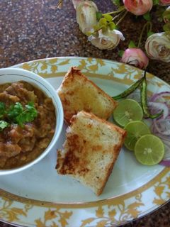 पाव भाजी (Pav bhaji recipe in Hindi) रेसिपी मुख्य फोटो