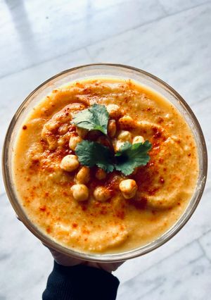 Una foto de Hummus de garbanzos y calabaza