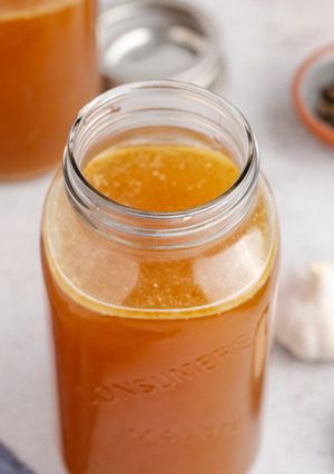 A picture of Slow Cooker Turkey Stock.