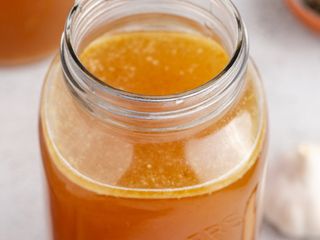 Slow Cooker Turkey Stock