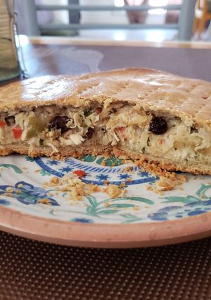 Una foto de Tarta de pollo con masa casera