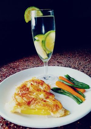 A picture of Zege,French beans & carrots along with lemon water.