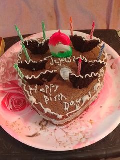 बर्थडे पार्टी केक (Birthday Party cake recipe in Hindi) रेसिपी मुख्य फोटो