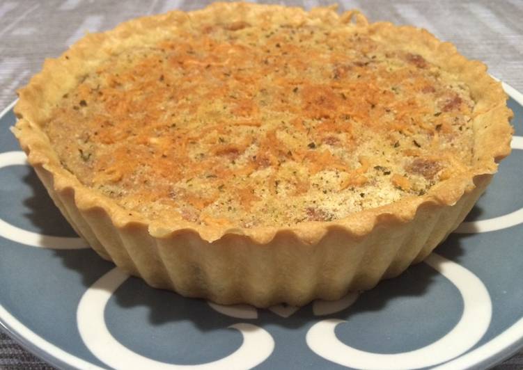 Quiche de pollo con jamón (Tarta salada)