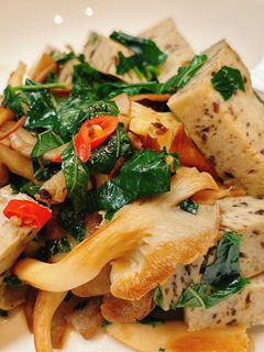 Hình của món Chả rim lá lốt.