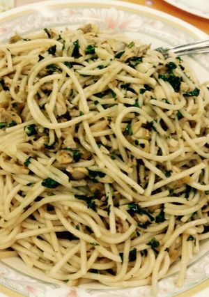 A picture of Vongole Pasta - quick & easy.