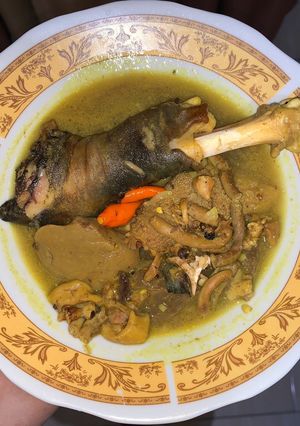 Foto resep Gulai kambing (kaki, jeroan, kepala)