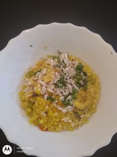 दलिया उपमा (daliya upma recipe in marathi) रेसिपी चे मुख्य फोटो